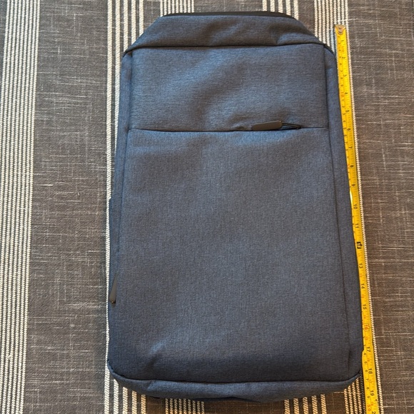 Blue backpack - Picture 2 of 7